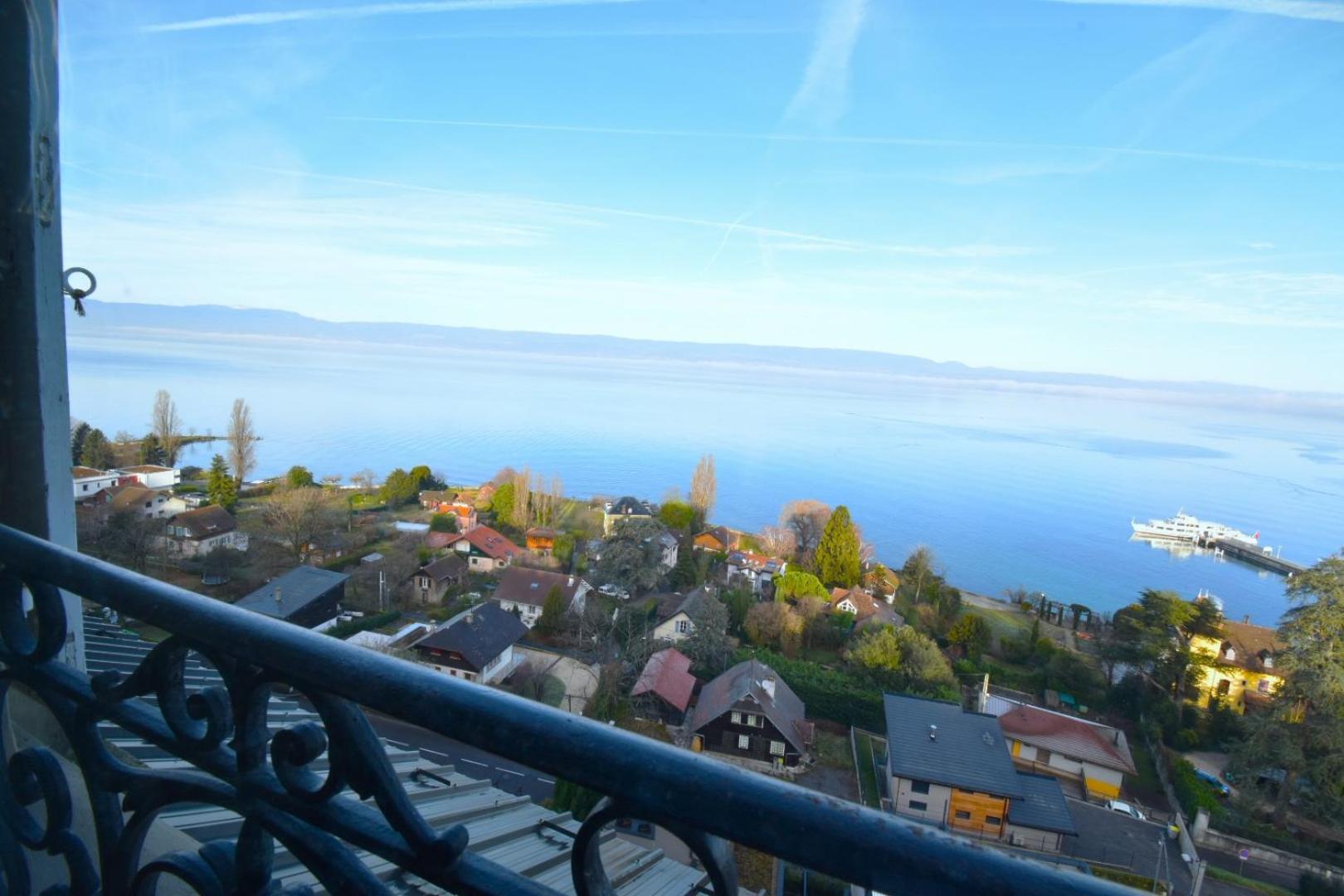 Appartement Avec Vue 180 Sur Le Lac Leman Thonon-les-Bains Exterior photo