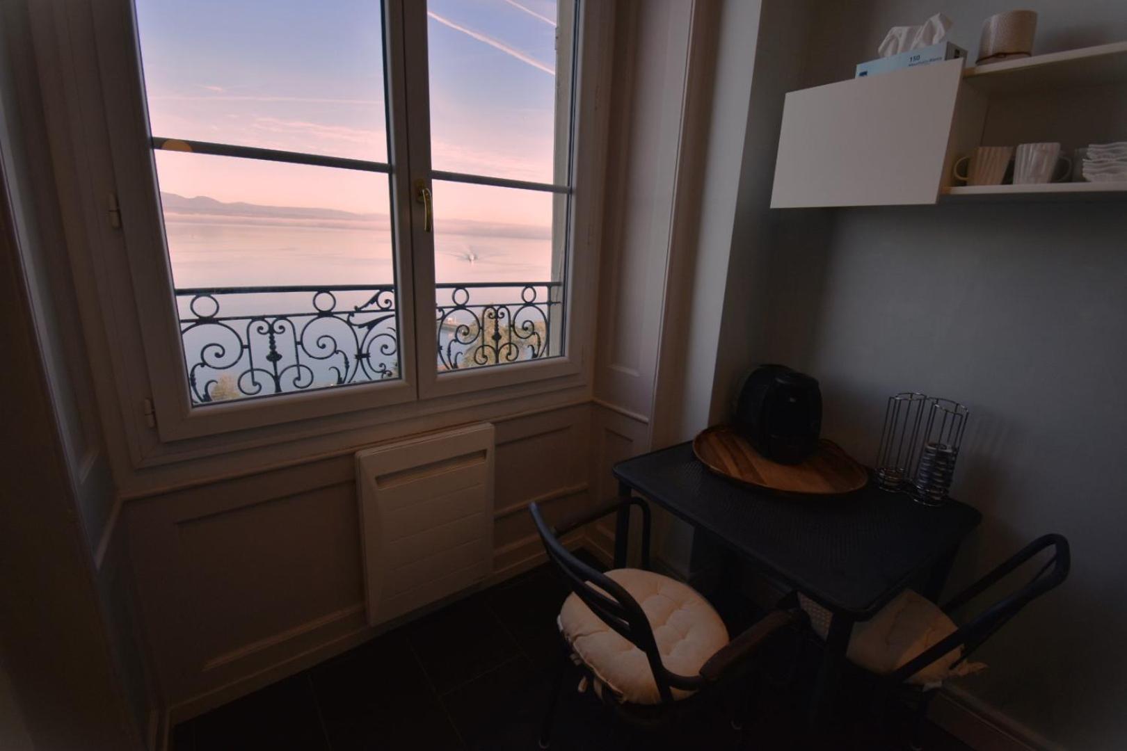 Appartement Avec Vue 180 Sur Le Lac Leman Thonon-les-Bains Exterior photo